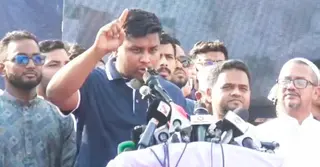 ফার্মের মুরগিরা রাস্তায় নেমেছিল বলেই আপনি শিক্ষামন্ত্রী: হাসনাত